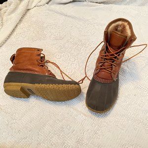 Wide Bean boots with fur Only used for one winter